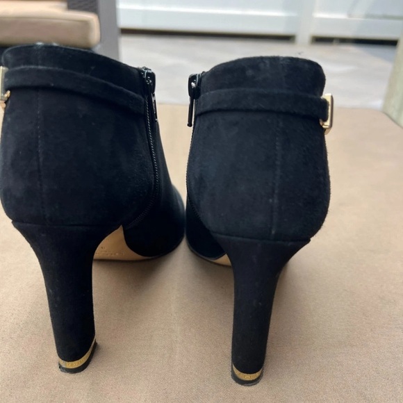 Kate Spade Womens Black Suede Gold Bow Heeled Ankle Bootie Side Zip Size 8.5 - Picture 8 of 9